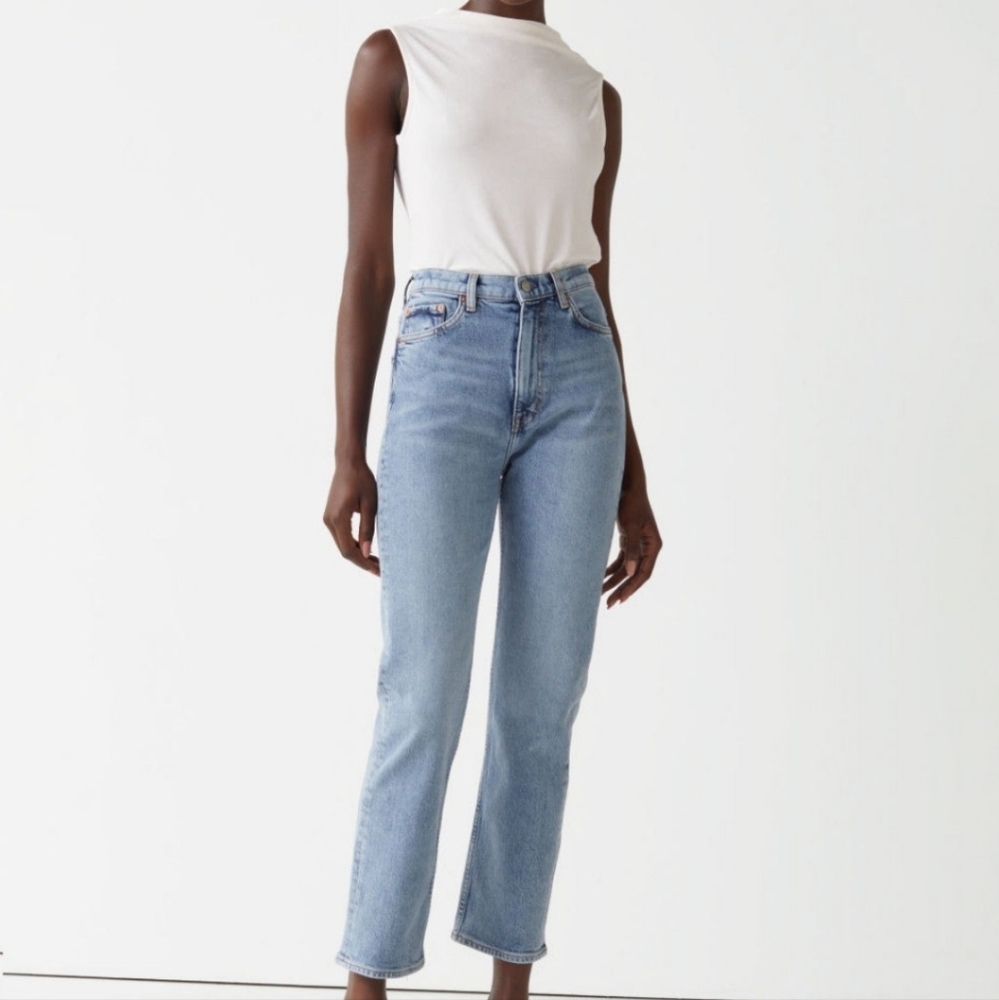 & Other Stories Favourite Cut Jeans